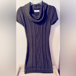 Preloved olive green, short sleeved mock turtleneck mini sweater dress size s